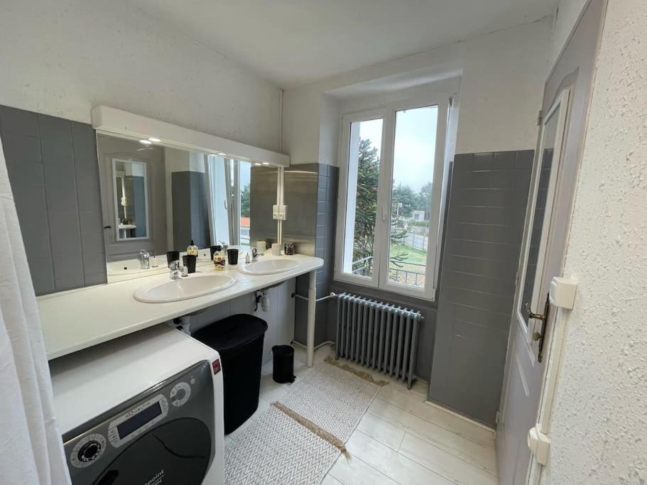 Appartement Chaleureux Au Calme Proche Du Chateau Mauleon Bagian luar foto